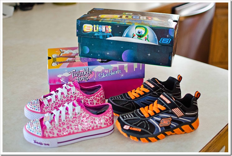 Twinkle Toes and S Lights Skechers Kids 