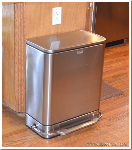 simplehuman 55 Liter / 14.5 Gallon Rectangular Hands-Free Kitchen Step -  Trash Rite
